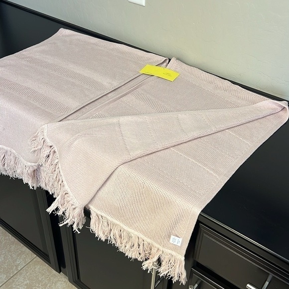 Roller Rabbit May Cape Sweater poncho solid Pale Rose, fringed hem,fits all NWT - Picture 9 of 12